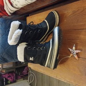 7.5 Ladies sorel winter boots